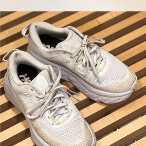 Hola one one bondi 7
Size 7